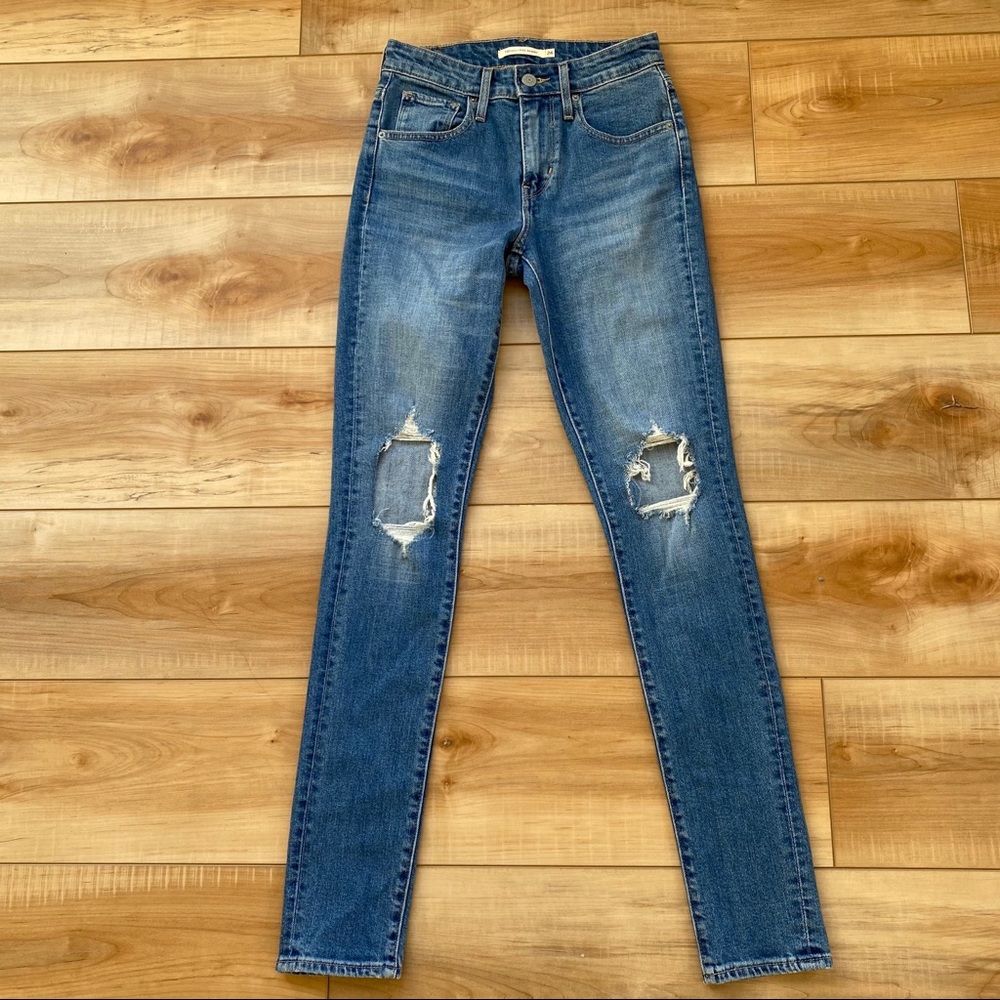 Levi’s 721 Distressed High Rise Skinny Jeans